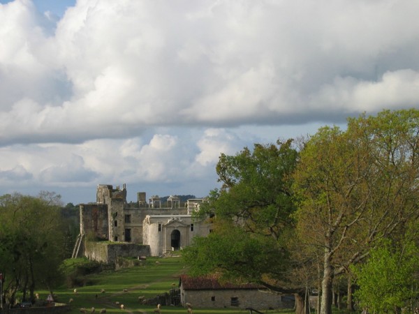 Aux alentours